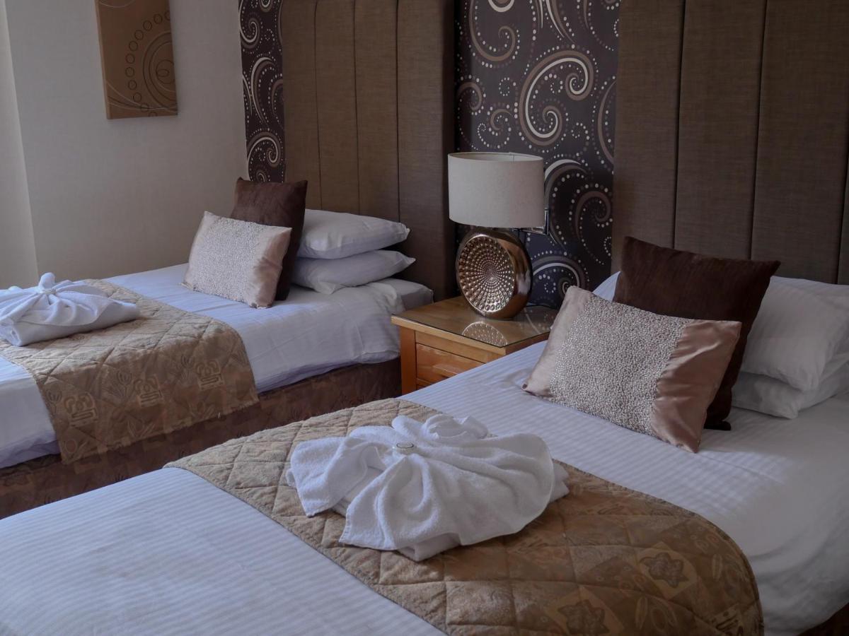 Howden Court Hotel トーキー エクステリア 写真